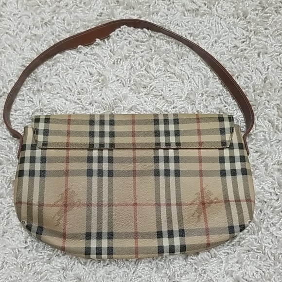 Burberry purse - Picture 2 of 8